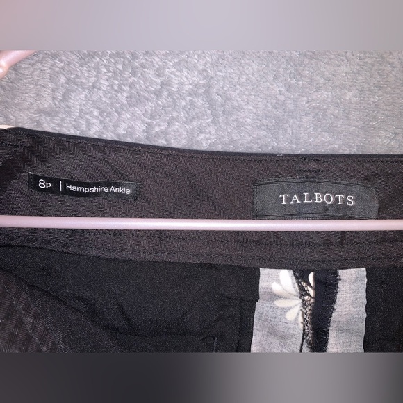 Talbots Hampshire Ankle Dress Pants black with white daisies size 8P - Picture 2 of 3